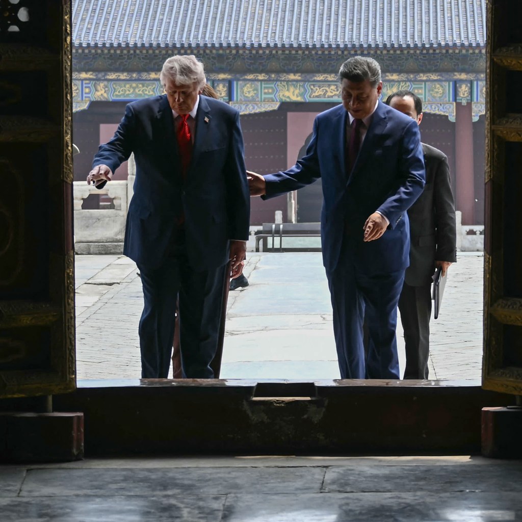 配图